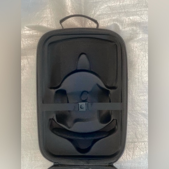 New Hard EVA Travel Case For Oculus Quest All-in-one VR Gaming Headset Storage - Picture 7 of 8